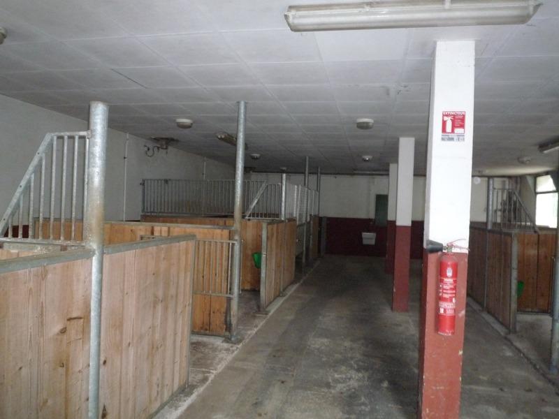 Propriété - 500 m² - 40 pièces