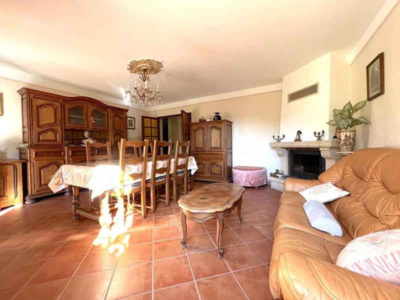 Villa - 90 m² - 4 pièces