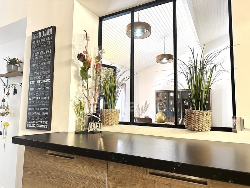 Maison - 180 m² - 5 pièces