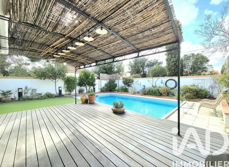 Maison - 180 m² - 5 pièces