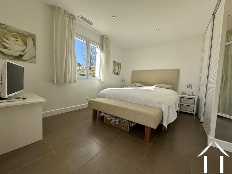 Maison - 212 m² - 6 pièces