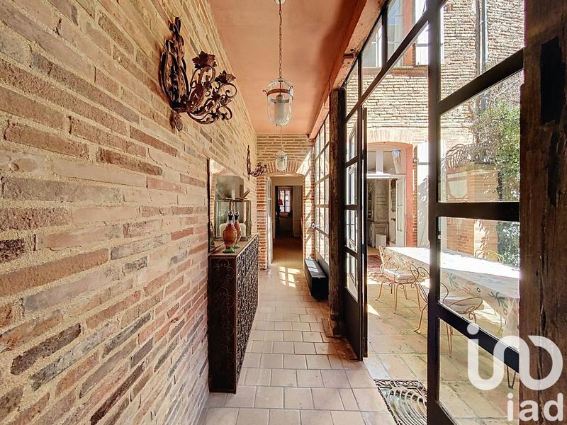 Maison - 393 m² - 10 pièces