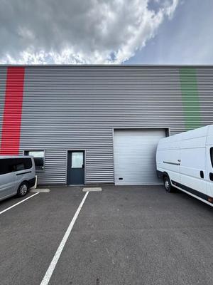 Local d'activité / Entrepôt - 260 m²