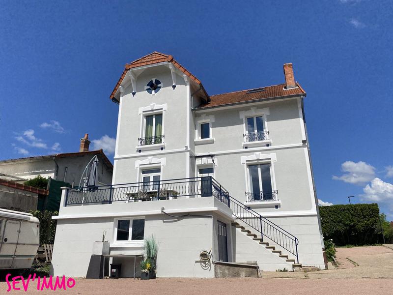 Maison - 183 m² - 7 pièces