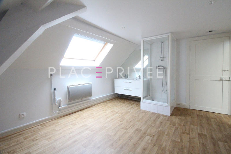 Maison - 203 m² - 9 pièces