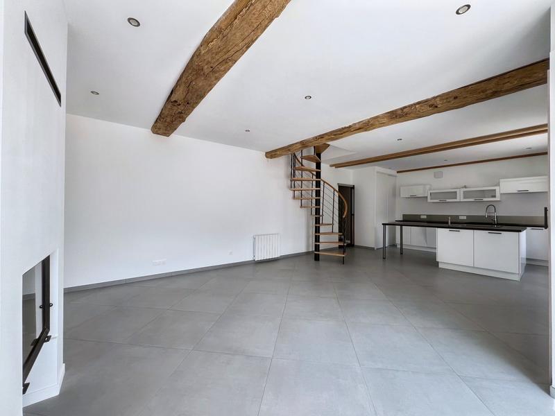 Maison - 95 m² - 5 pièces