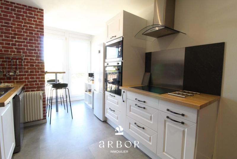 Appartement - 75 m² - 5 pièces