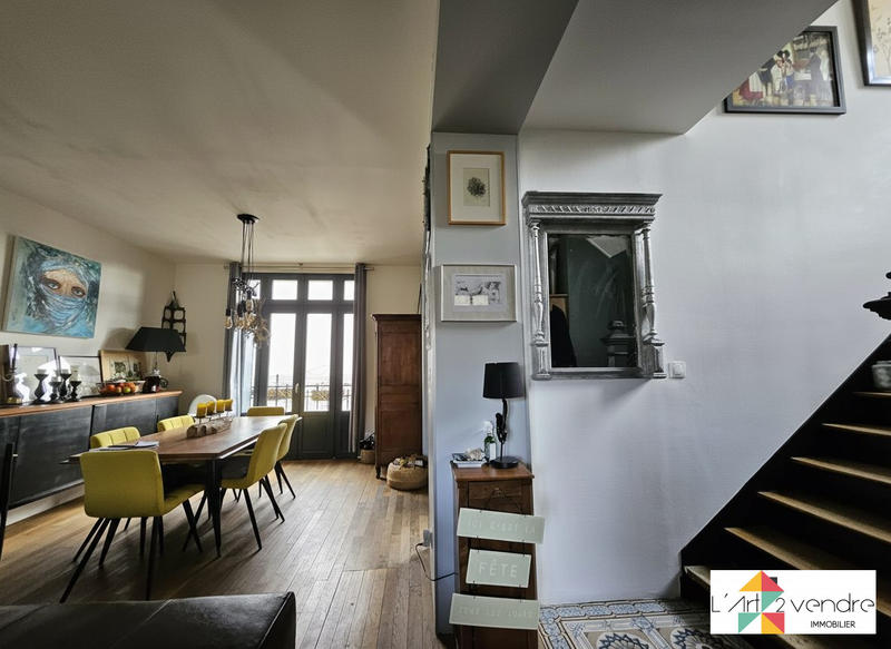 Maison - 111 m² - 6 pièces