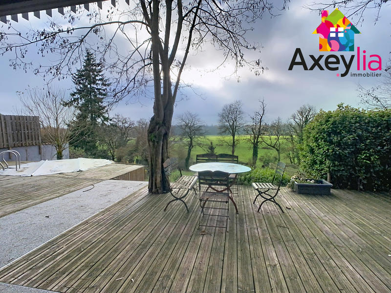 Maison - 303 m² - 10 pièces