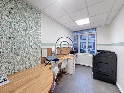 Local d'activités - 167 m²