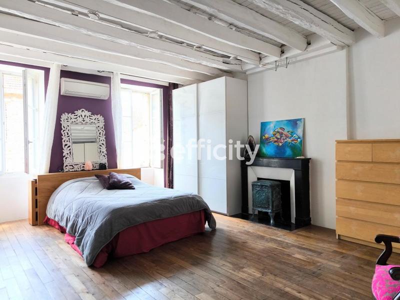 Maison - 215 m² - 6 pièces