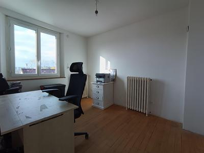 Maison - 68 m² - 5 pièces