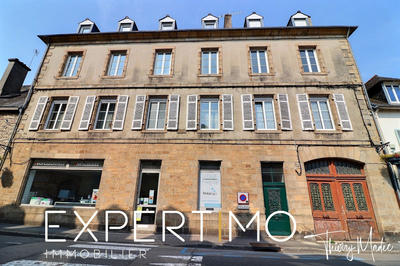 Immeuble - 143 m² - 7 pièces