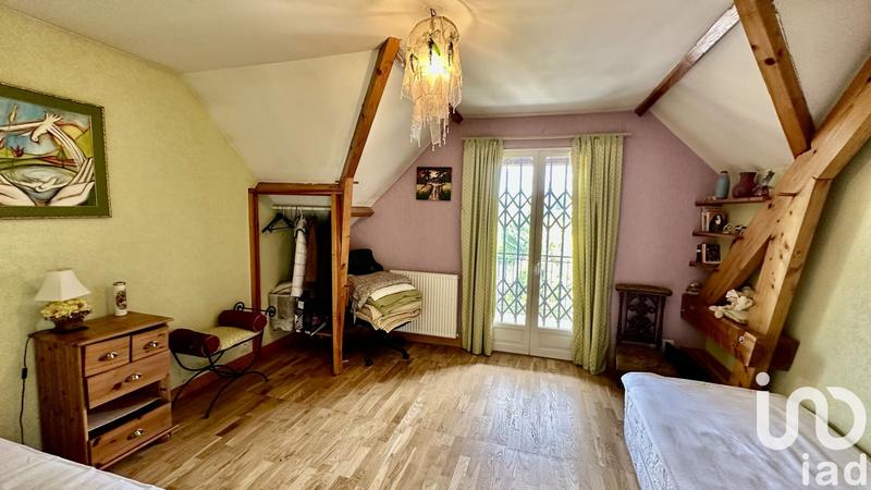 Maison - 220 m² - 8 pièces