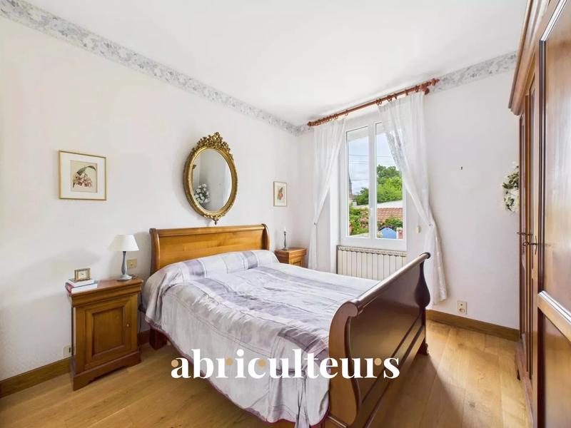 Maison - 111 m² - 5 pièces