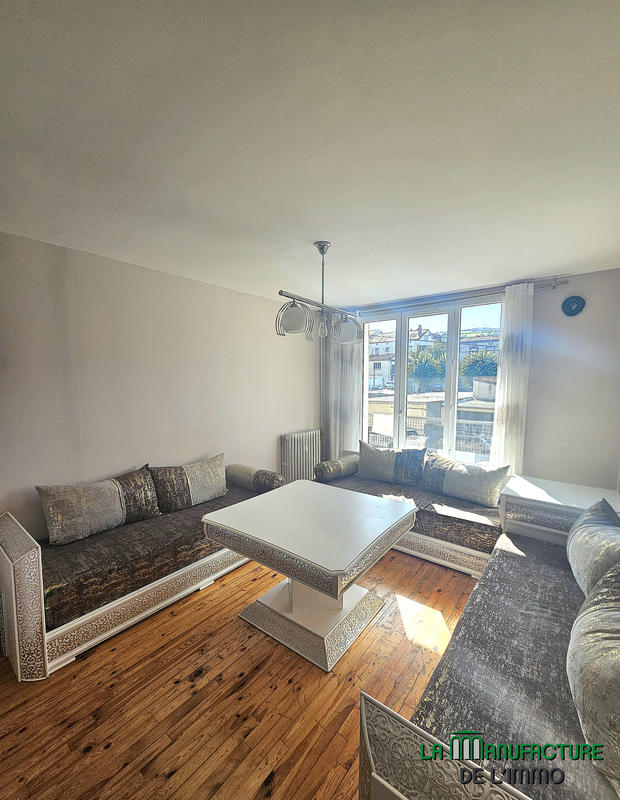 Appartement - 65 m² - 4 pièces