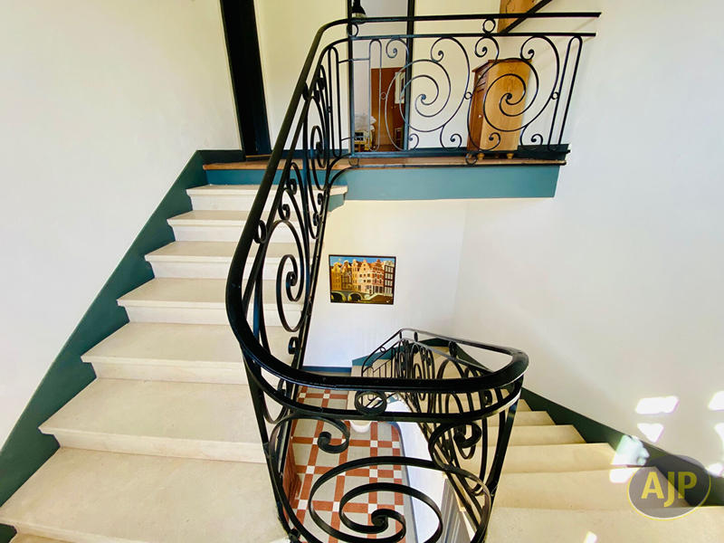 Maison bourgeoise - 212 m² - 6 pièces