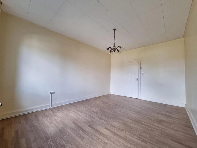 Maison traditionnelle - 269 m² - 6 pièces