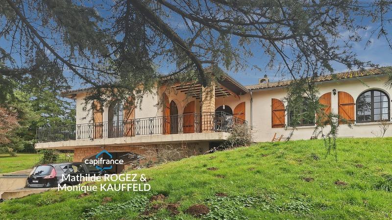 Maison - 274 m² - 7 pièces