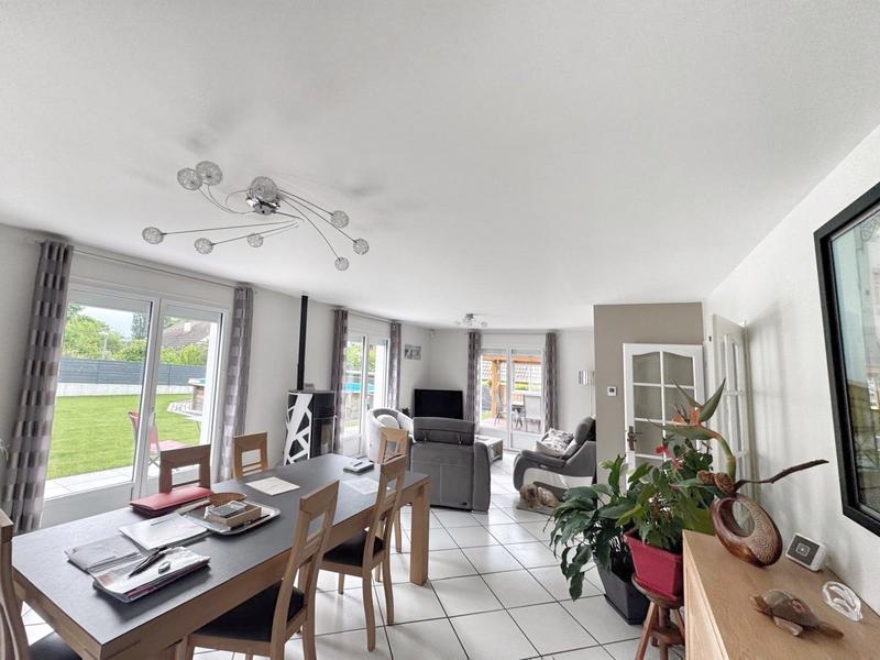 Maison - 161 m² - 6 pièces