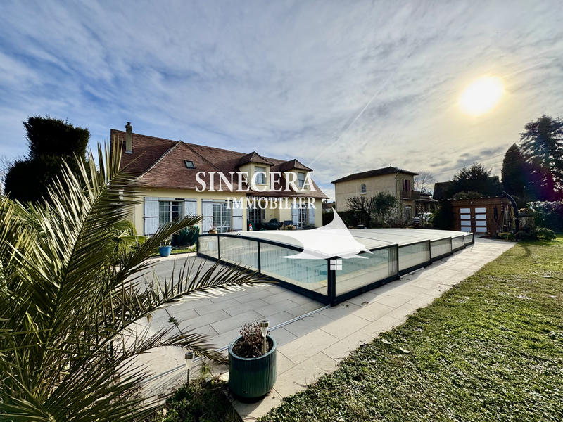 Maison - 180 m² - 7 pièces