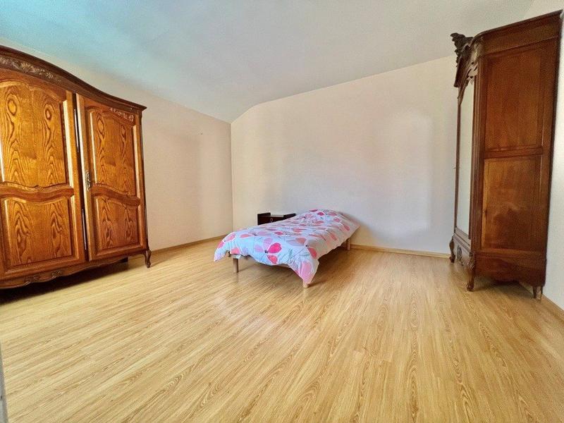 Maison - 110 m² - 8 pièces