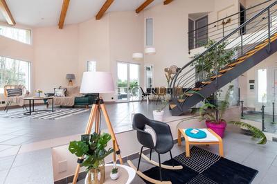 Villa - 207 m² - 9 pièces