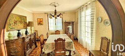 Maison - 147 m² - 8 pièces