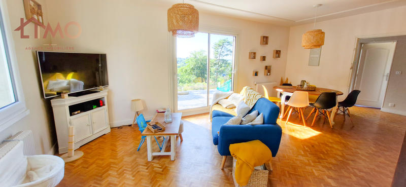 Maison traditionnelle - 166 m² - 8 pièces