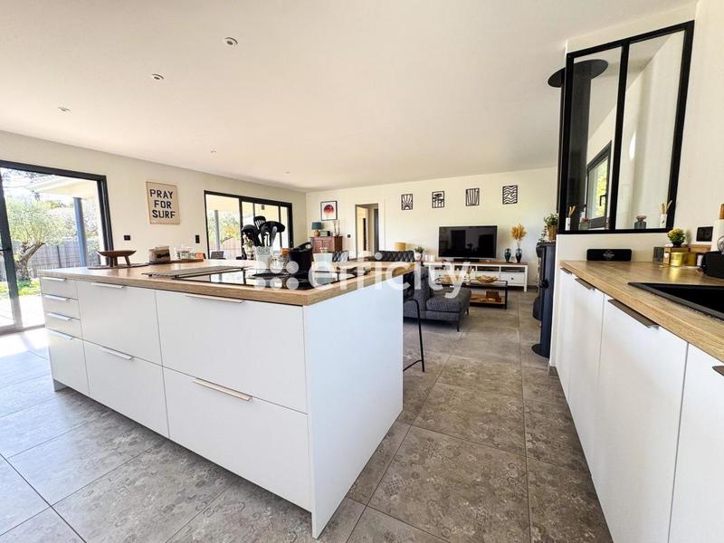 Maison - 130 m² - 4 pièces