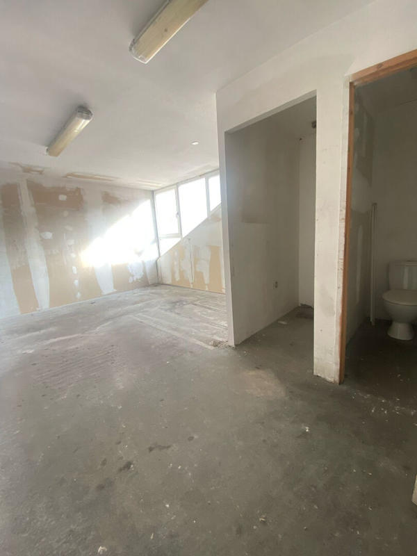 Immeuble - 270 m² - 8 pièces