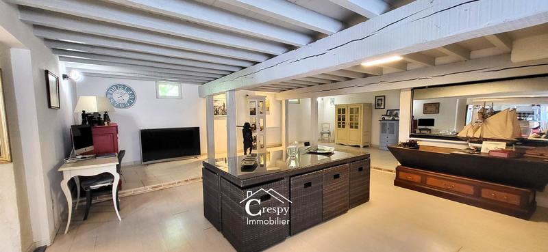 Maison - 510 m² - 10 pièces