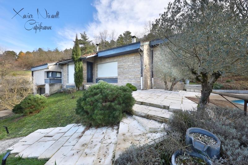 Maison - 185 m² - 5 pièces