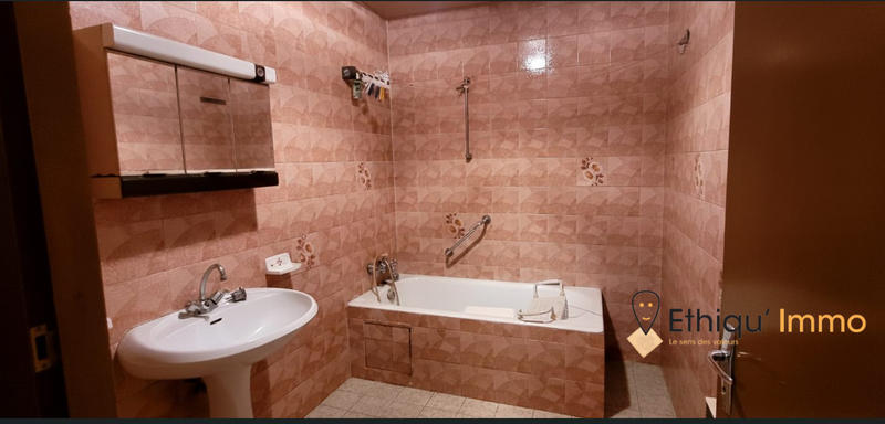 Maison - 102 m² - 25 pièces