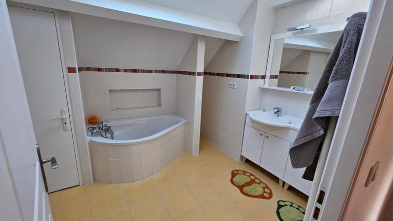 Maison - 182 m² - 6 pièces