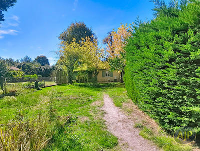 Maison - 240 m² - 6 pièces