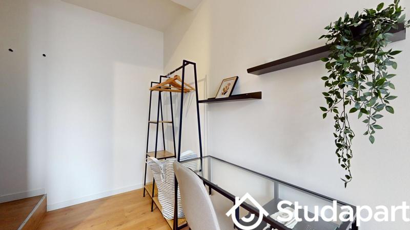 Chambre - 11 m² - 1 pièce