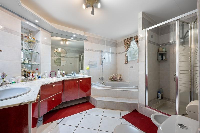 Villa - 230 m² - 5 pièces