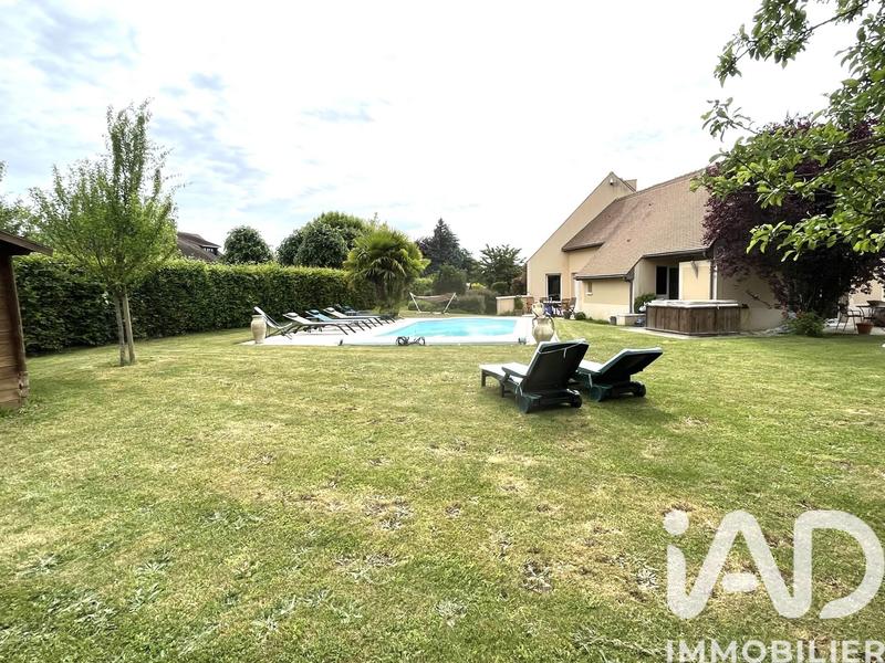 Maison - 264 m² - 9 pièces