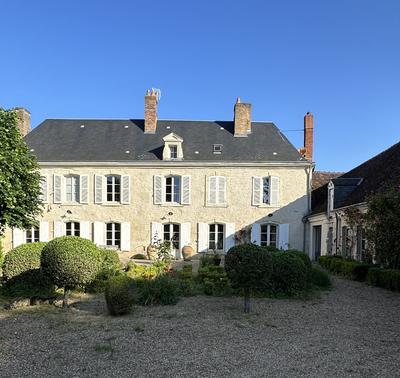 Maison - 323 m² - 12 pièces
