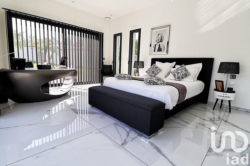 Maison - 210 m² - 4 pièces