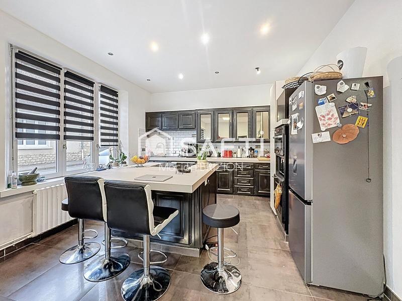 Maison - 163 m² - 8 pièces