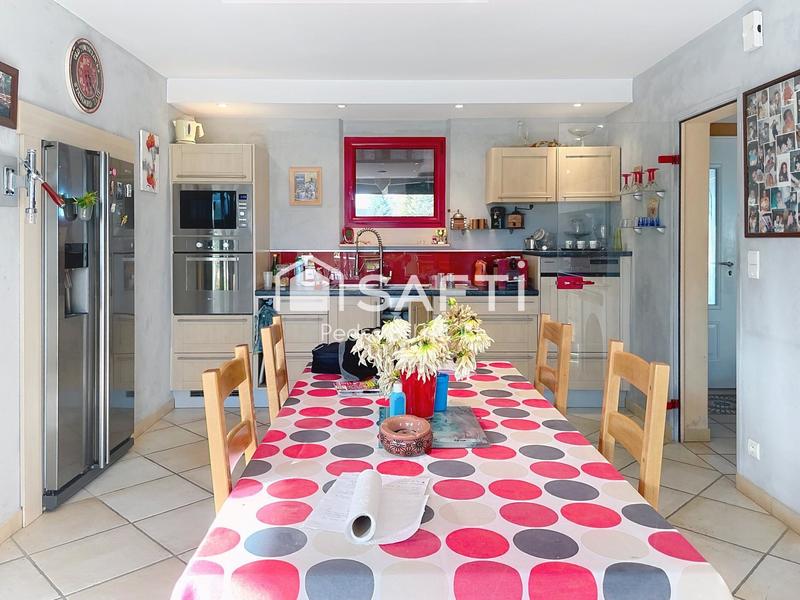 Maison - 239 m² - 6 pièces