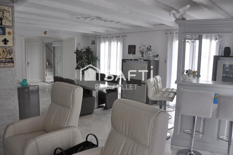 Villa - 230 m² - 9 pièces