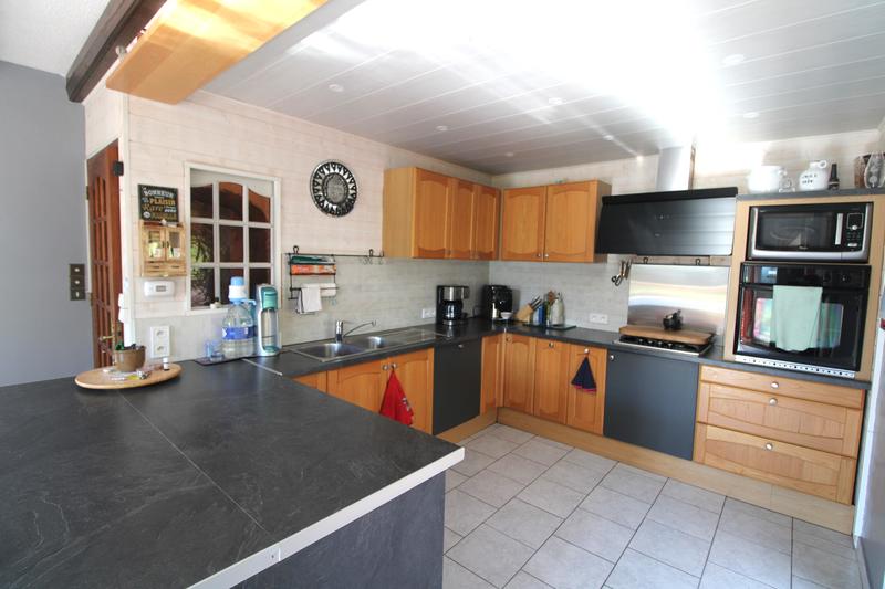 Maison traditionnelle - 205 m² - 7 pièces