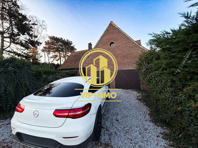 Maison - 204 m² - 10 pièces