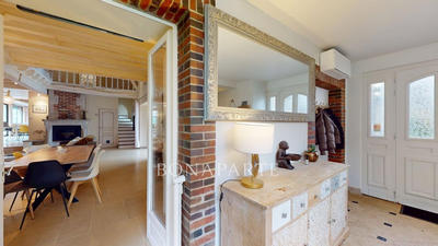 Maison - 367 m² - 16 pièces