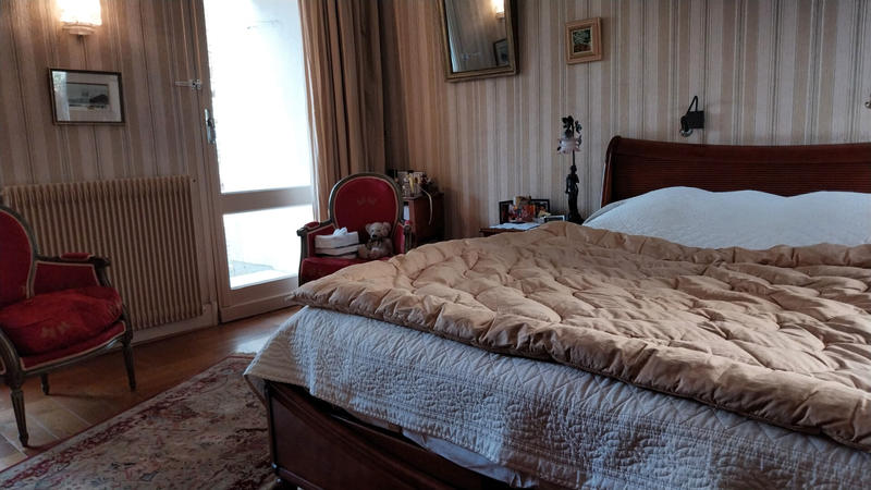 Maison - 245 m² - 8 pièces