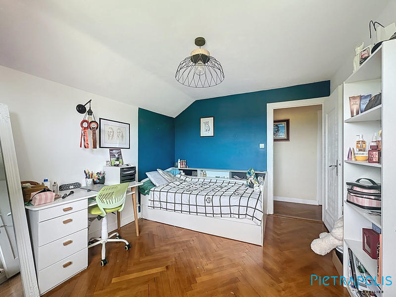 Maison traditionnelle - 125 m² - 4 pièces