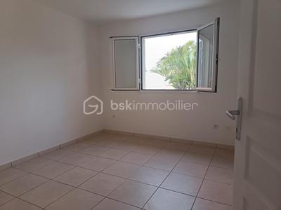 Maison - 74 m² - 4 pièces